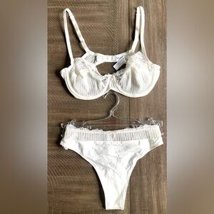 Marie Jo Bra & Panty Set in the colour Natural. 34B Bra with Small Panty NWT